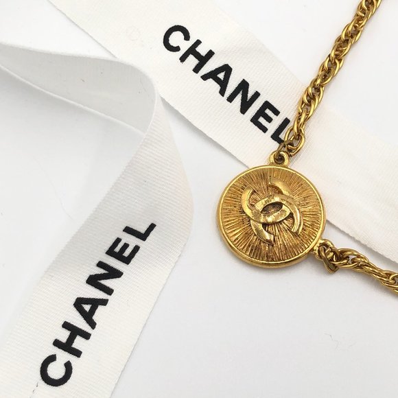 CHANEL Jewelry - CHANEL 1980s Vintage CC Sunburst Gold Necklace